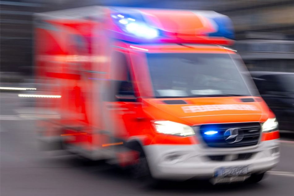 Tragödie auf dem E-Scooter: 15-Jähriger schwebt nach schwerem Sturz in Lebensgefahr