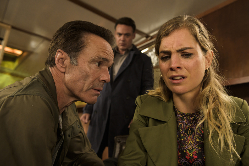 Welche Rolle spielt in diesem rätselhaften Thriller Hannah Hoekstra - auch sie wird bedroht!
