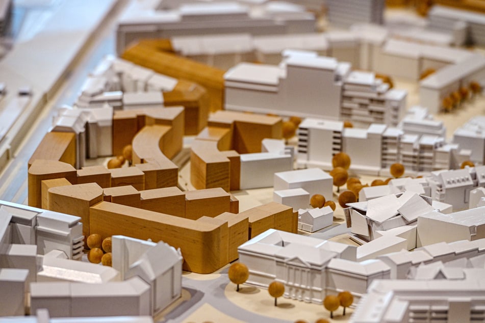 Das Quartier Schützengarten in der Wilsdruffer Vorstadt ist hier noch als beiger Komplex aufgebaut.