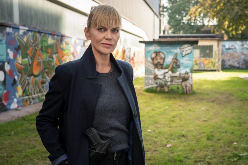 "Helen Dorn" (Anna Loos) ermittelt wieder in Hamburg.