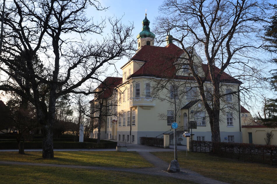 Das Pfortenhaus der Justizvollzugsanstalt Andechs-Rothenfeld. Hier sitzt der Star-Koch ein.