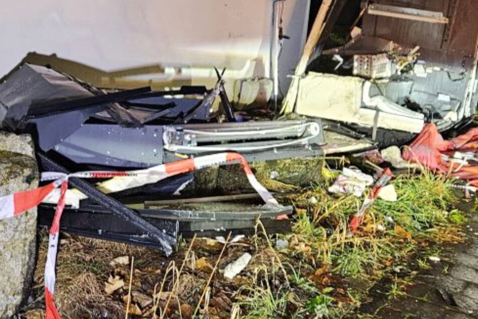 Insgesamt fünf Snackautomaten wurden unlängst in Nordhessen gesprengt: Die Polizei vermutet, dass es immer dieselben Täter waren.