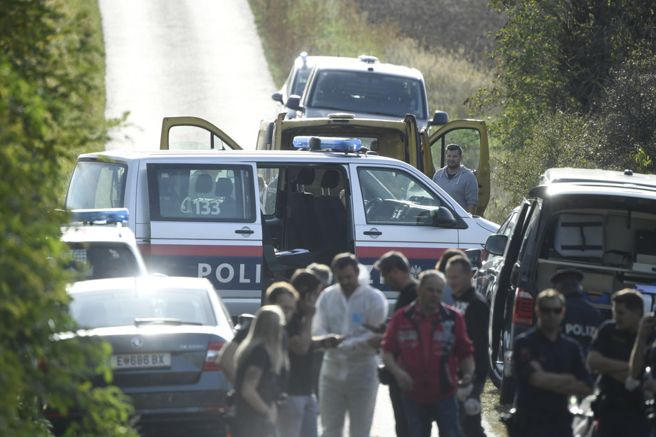 Zwei tote Flüchtlinge in Kleinbus in Österreich entdeckt