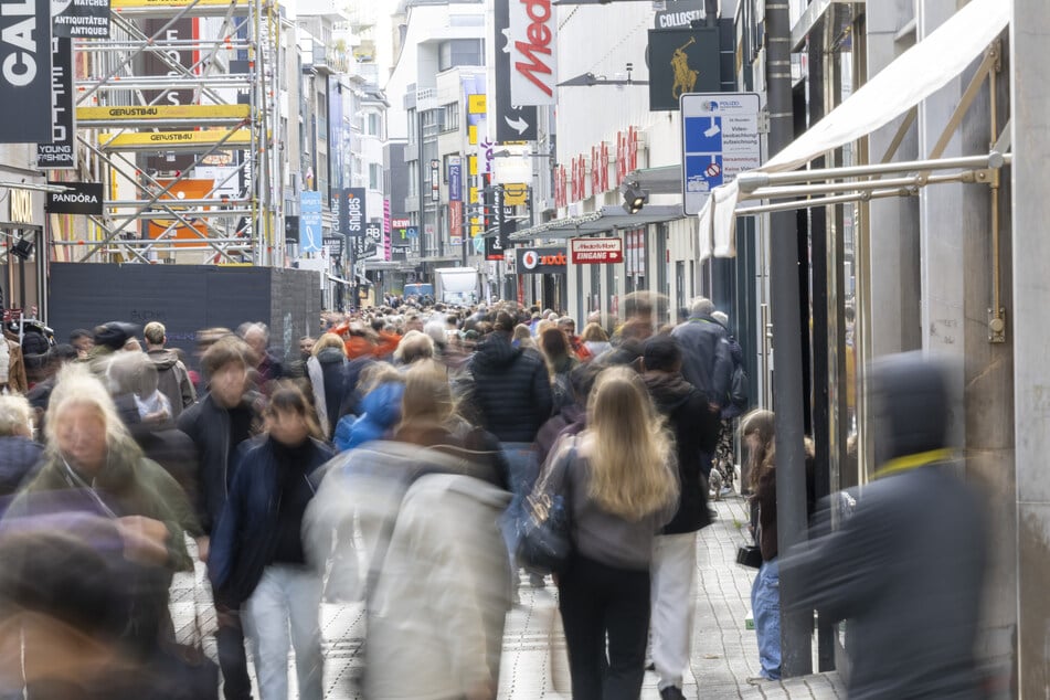 In der Kölner Innenstadt wurde 2005 ein Mann in einem Hotelzimmer tot aufgefunden. (Archivbild)
