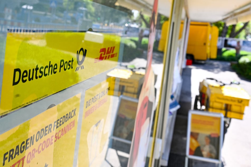 Geschlossen oder gar nicht erst vorhanden: In manchen NRW-Orten suchen Kunden vergeblich nach einer Postfiliale. (Symbolfoto)