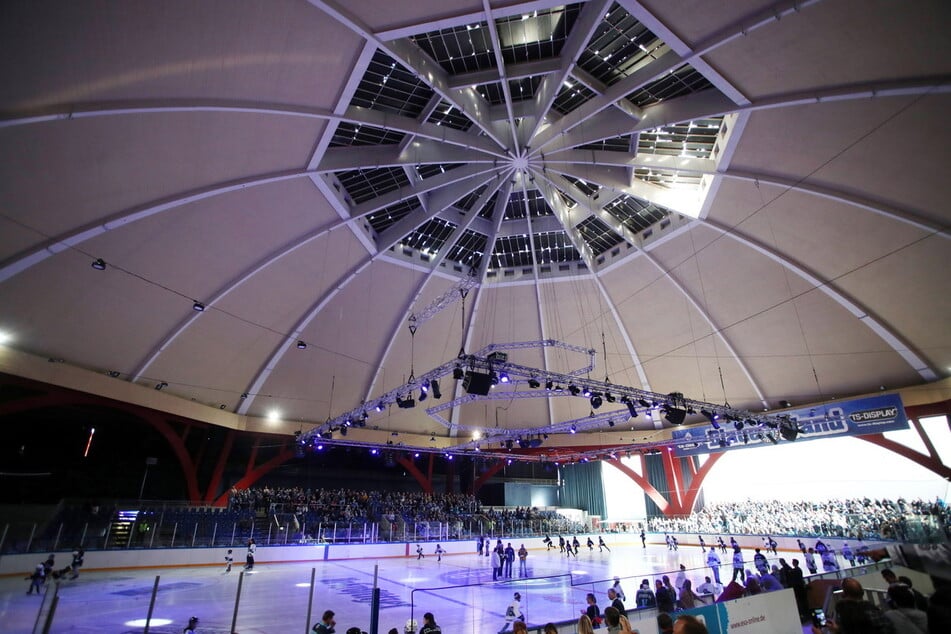 Nicht nur in Leipzigs Clubs, auch im Eiszirkus wird am Samstag das Tanzbein geschwungen.