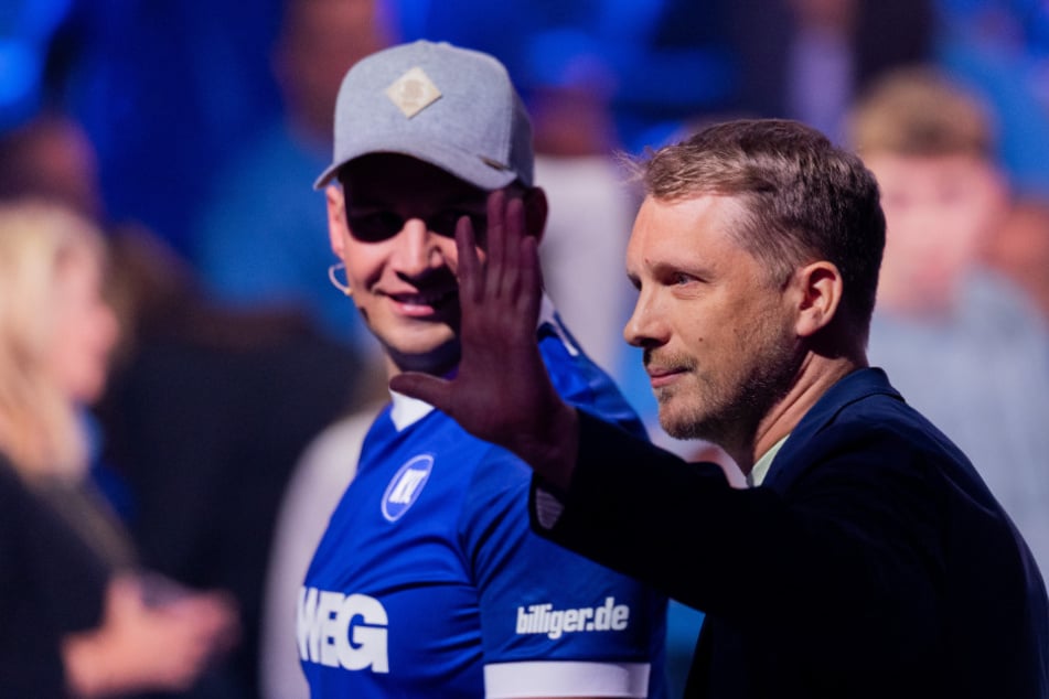 In seiner letzten Show bei "DSDS" war Oliver Pocher (48) als mentale Unterstützung von Pietro Lombardi (34) live im Studio.