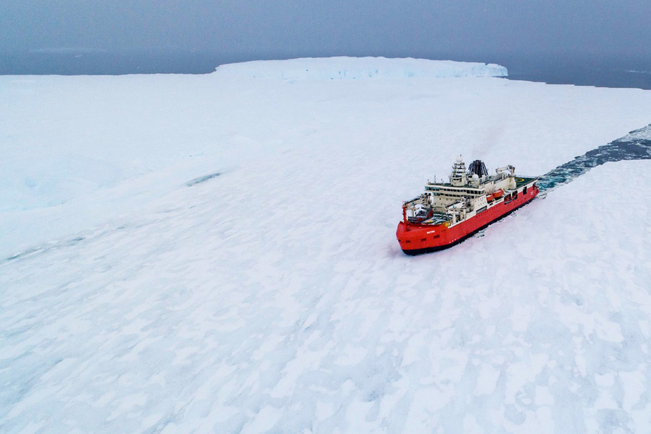 Notfall in Antarktis! Eisbrecher unterwegs, Wettlauf gegen Zeit