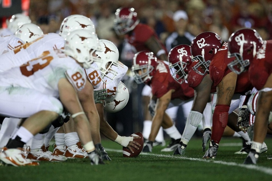 The Alabama Crimson Tide line up against the Texas Longhorns during the Citi BCS National Championship game at the Rose Bowl.