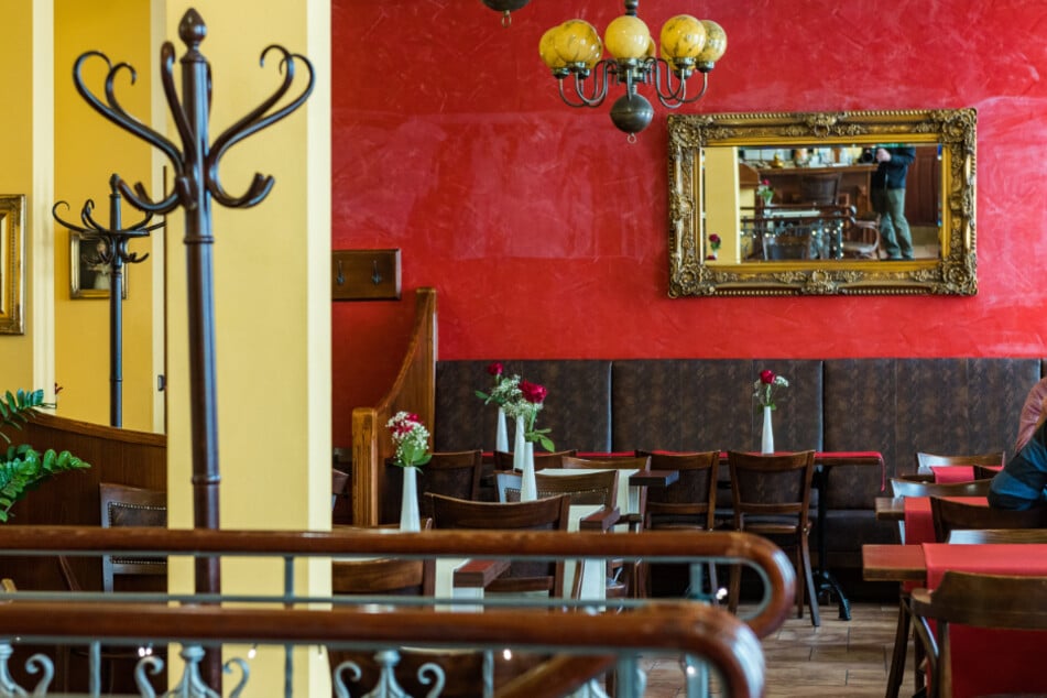 Das Restaurant "Aljonuschka" findet sich in der Altstadt, nahe der Frauenkirche.