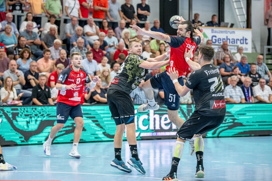 Beim Zweitliga-Handballspiel des TV Hüttenberg gegen den HC Elbflorenz musste die Übertragung des neuen Anbieters Dyn Sports abgebrochen werden.