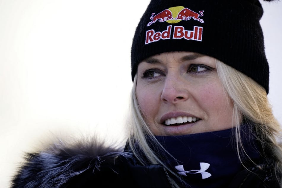 Is Lindsey Vonn making a comeback to competitive skiing?