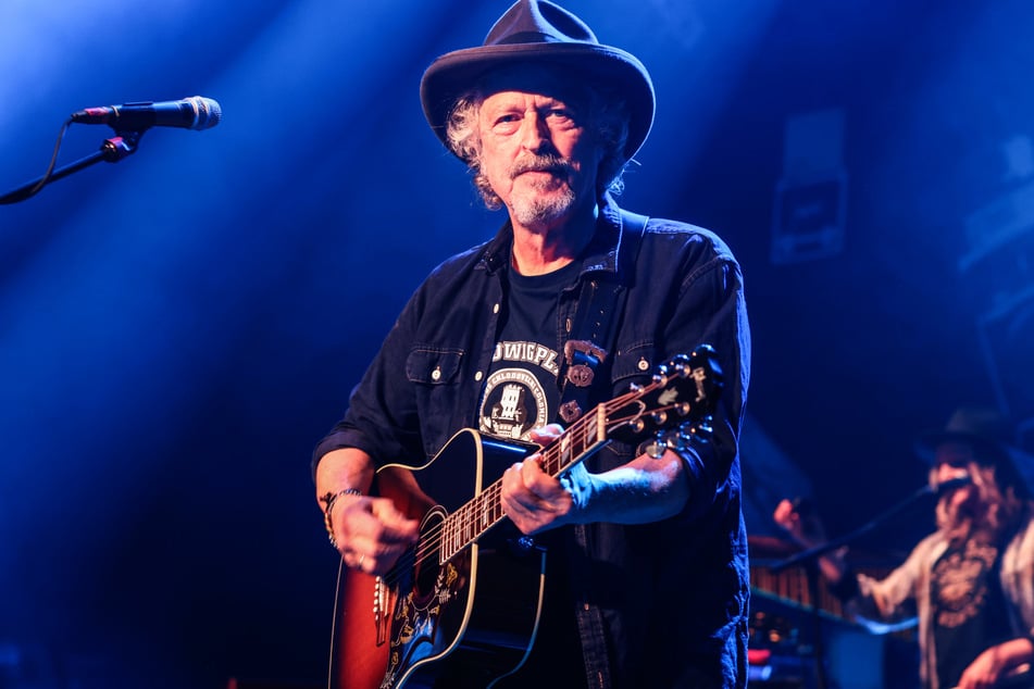 BAP-Frontmann Wolfgang Niedecken (74) blickt mit Sorge auf die Unruhen im US-Bundesstaat Minnesota.