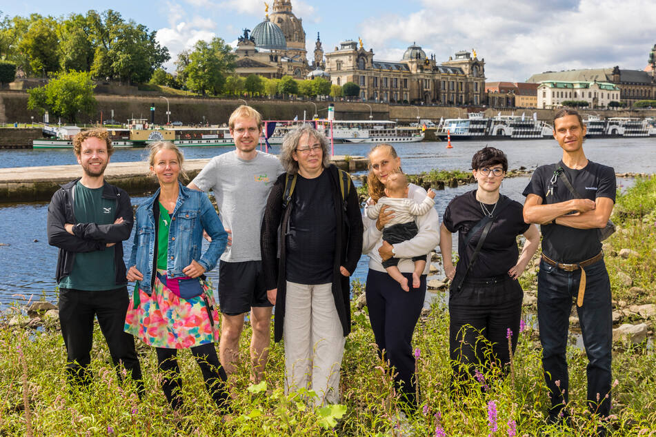 Bündnis von Stadtbezirksbeiräten der Alt- und Neustadt: Felix Göhler (37, SPD, v.l.), Andrea Schubert (45, Grüne), Niclas Rentschler (27, Grüne), Esther Ludwig (61, Linke), Hanna Ogrzewalla (30, Grüne), Alex Wonneberger (37, SPD) und Philipp Grimm (42, Linke).