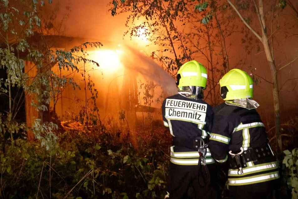 Chemnitz: Alte Holzschuppen in Flammen: Erneuter Großbrand in Altchemnitz