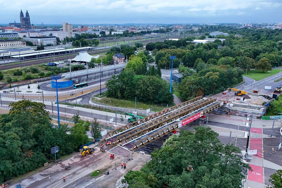 Die neue Behelfsbrücke über dem Damaschkeplatz muss erneut gesperrt werden.