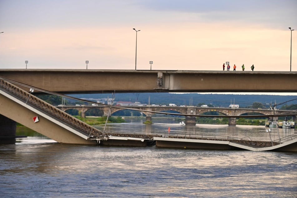 Die Carolabrücke in Dresden ist am frühen Mittwochmorgen eingestürzt.