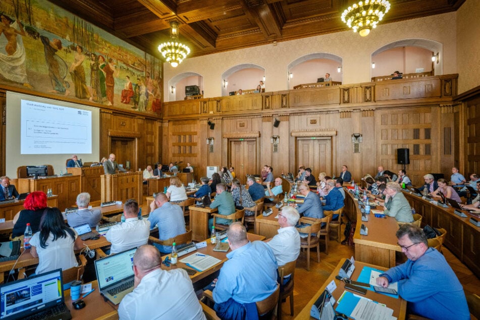 Das erste Zusammentreffen der Chemnitzer Stadträte nach der Sommerpause könnte erneut zur Chaos-Sitzung werden.