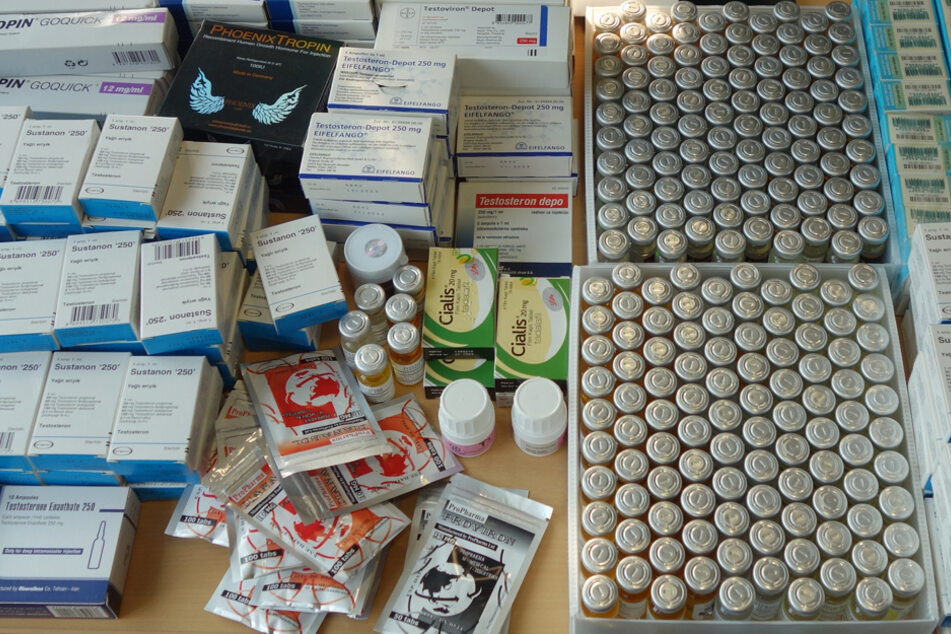 Insgesamt 183 Kilo Doping in zwanzig Paketen wurden von den Beamten sichergestellt.