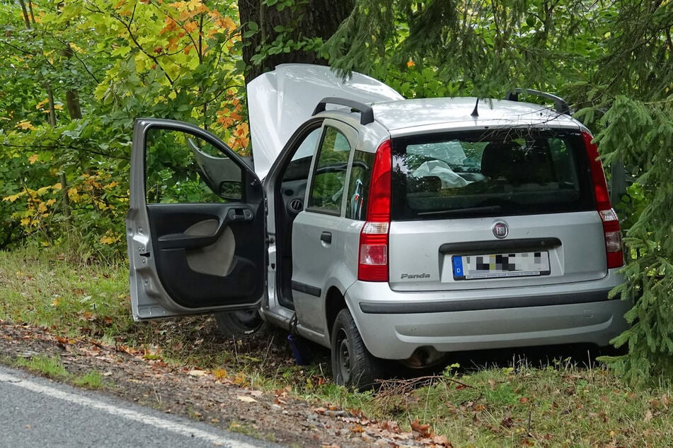 Der Fiat hat wohl nur noch Schrottwert.