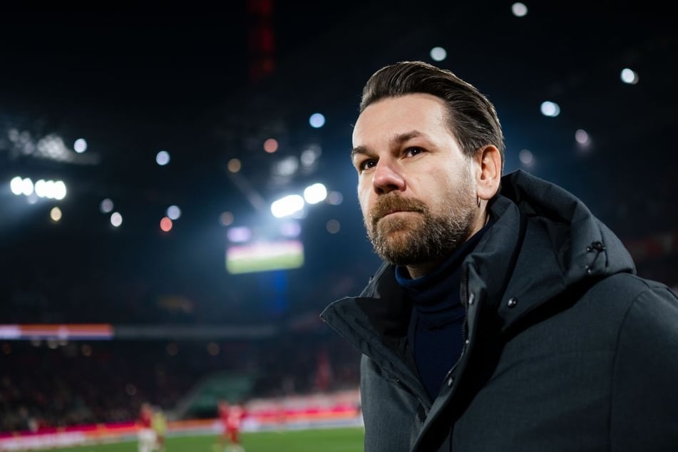 Eine Verpflichtung von Marcel Regula (19) kann sich FC-Sportchef Thomas Kessler (40, Foto) wohl abschminken.