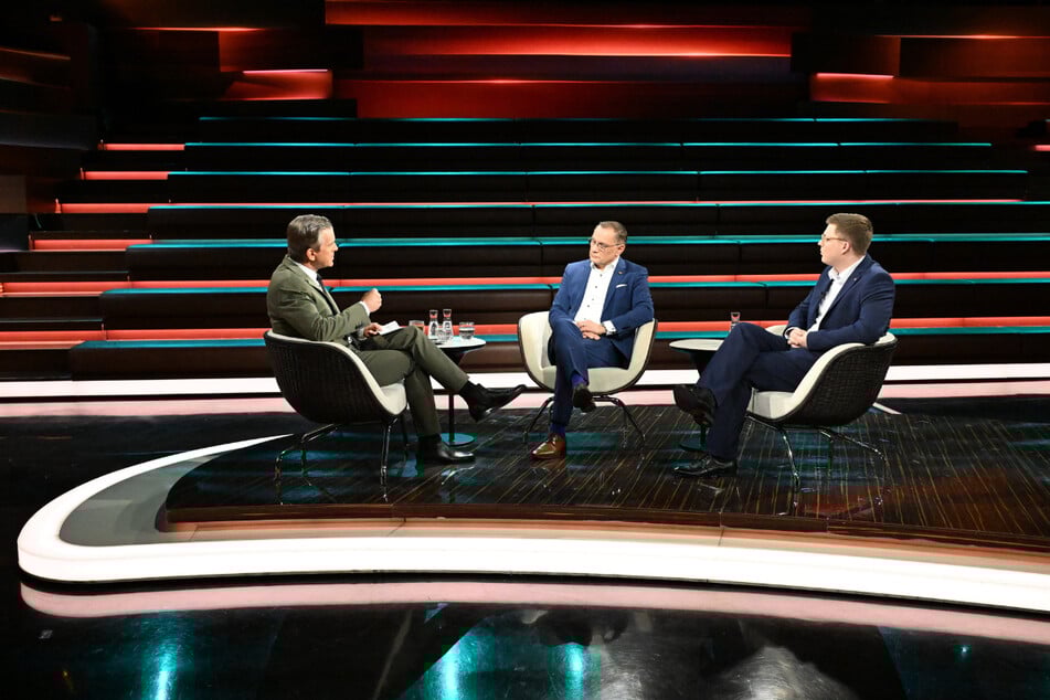 Bei "Markus Lanz" ging AfD-Chef Chrupalla (M.) auf Abstand zur US-Regierung.