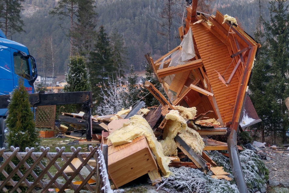 Das Wochenendhaus wurde total zerstört.