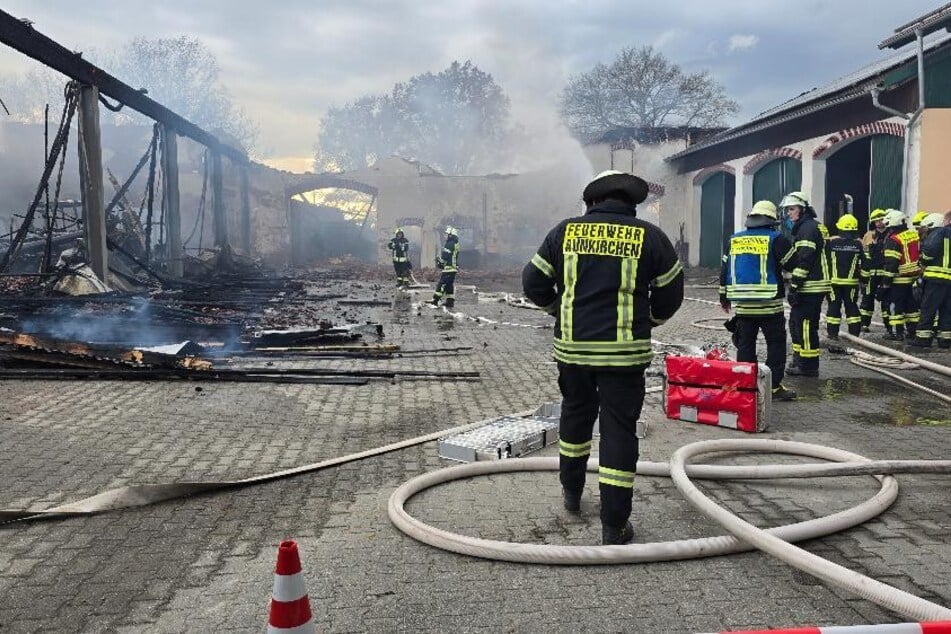 Die Feuerwehr kümmerte sich um den Brand.