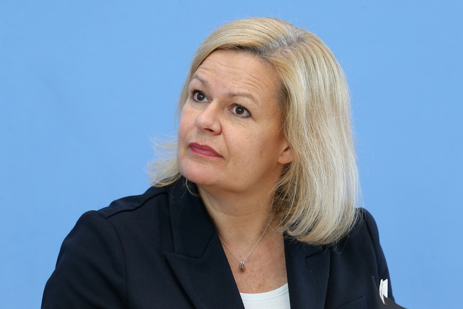 Das von der SPD-Politikerin Nancy Faeser (51) geführte Innenministerium hat bislang mit deutlichem Abstand das meiste Steuergeld für externe Berater ausgegeben.