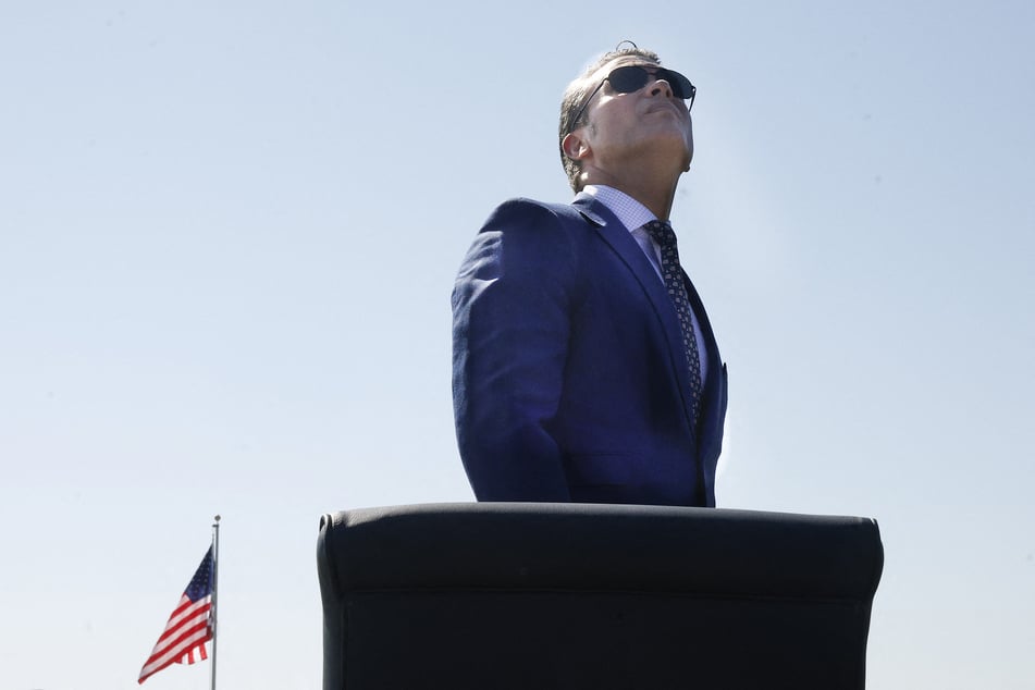 Defense Secretary Pete Hegseth has introduced new guidelines to control what the press can and can't report on.