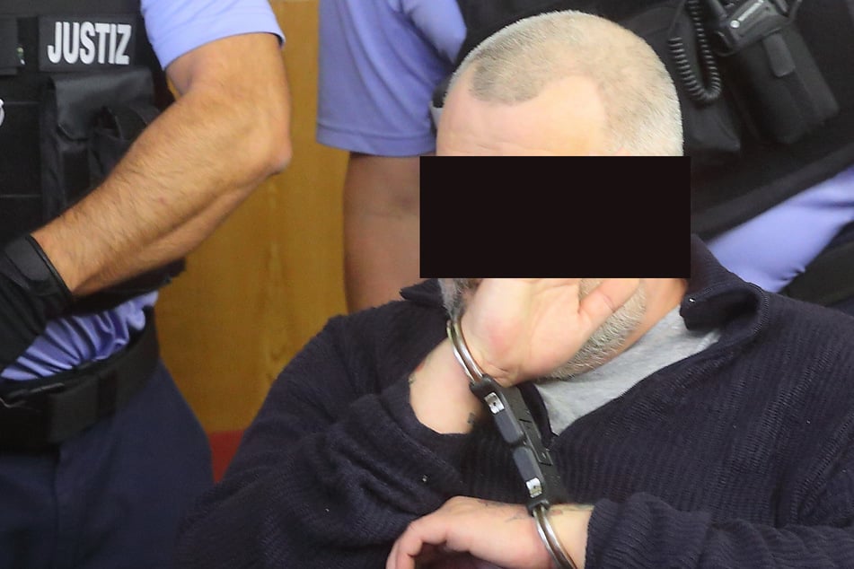 Neonazi-Kader Marco W. (40) steht wegen unfassbarer Vorwürfe vor Gericht.