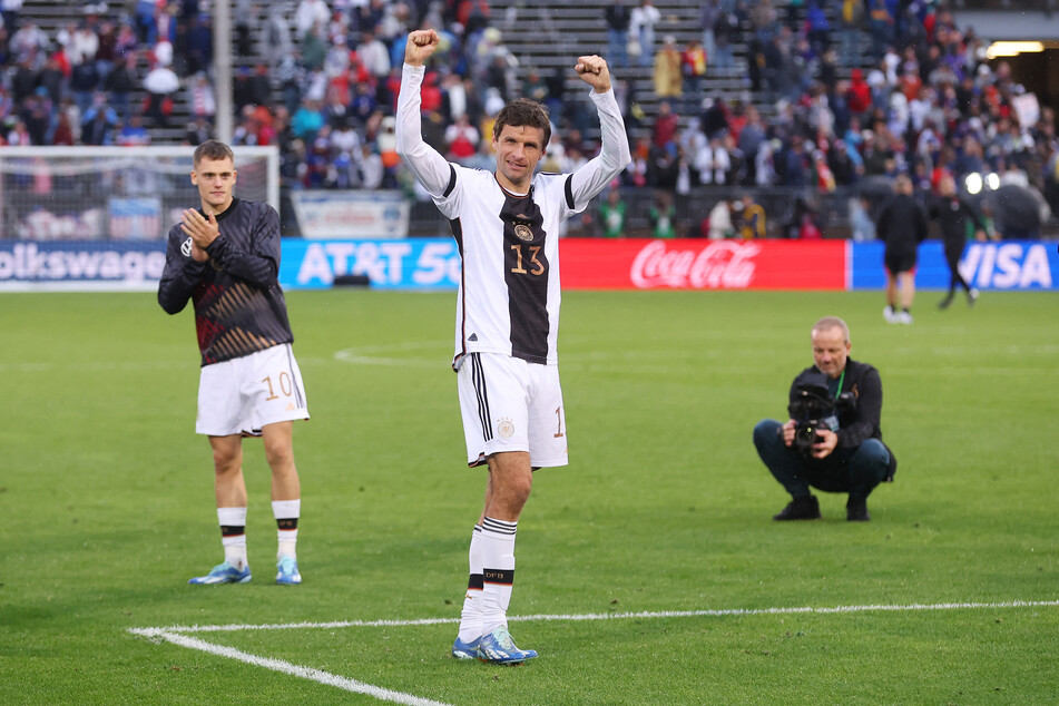 Thomas Müller (34) jubelte nach dem deutschen 3:1-Sieg gegen die USA. Wenn es nach ihm geht, feiert er noch lange Erfolgserlebnisse mit dem DFB.