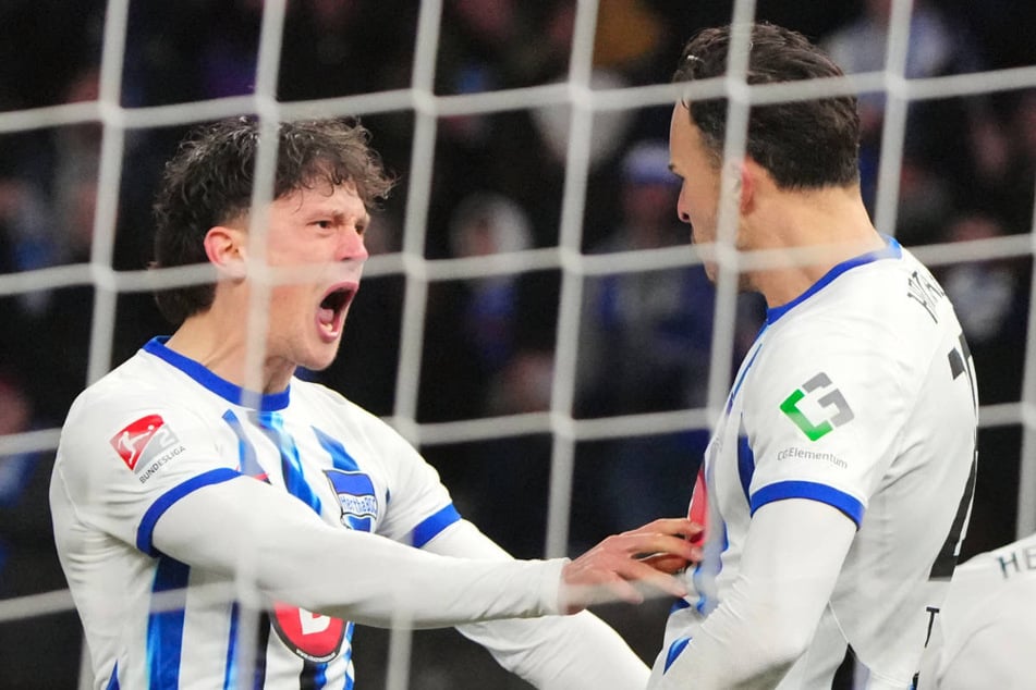 Fabian Reese (27, l.) und Haris Tabakovic (31) haben bei Hertha BSC ein schlagkräftiges Angriffsduo gebildet.