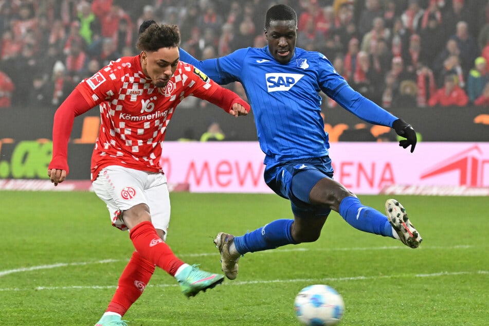 Blick auf den Ball: Nsoki lief vergangene Saison in der Liga 22 Mal für die TSG auf.