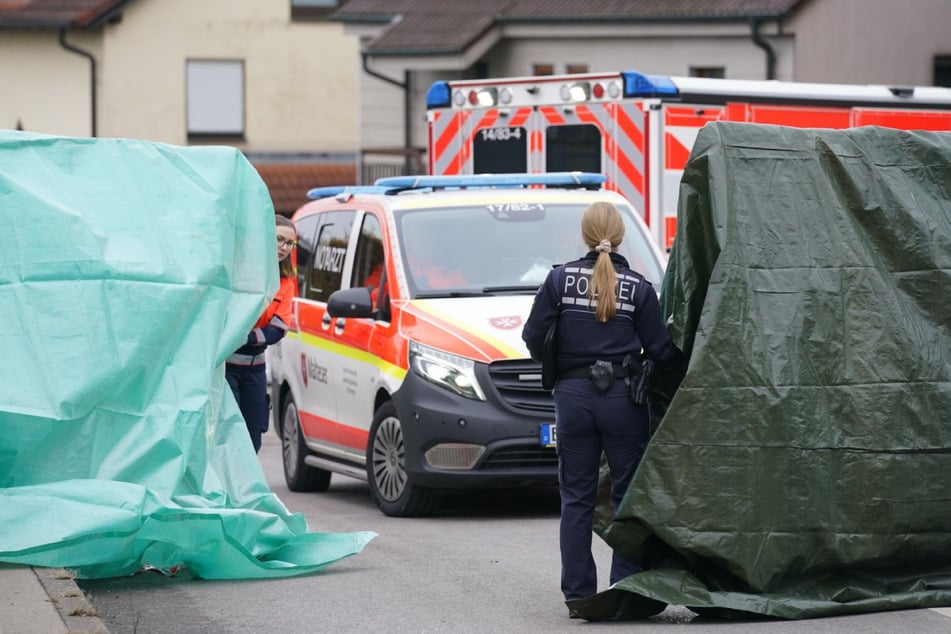 Auch der Rettungsdienst war mit zahlreichen Helfern im Einsatz.