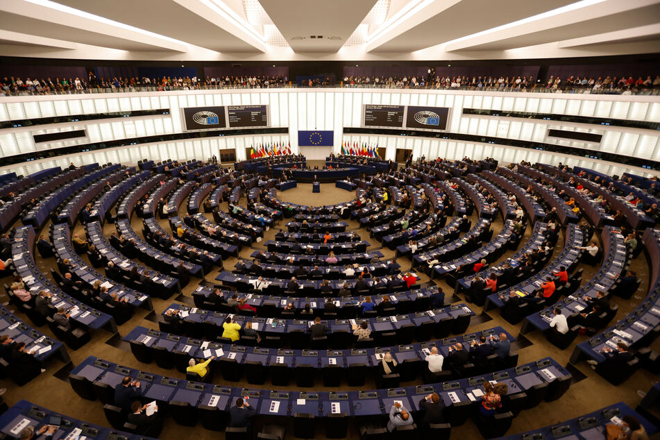 Das EU-Parlament mit seinen 750 Abgeordneten kümmert sich bislang zumeist eigenständig um seine Korruptionsfälle.