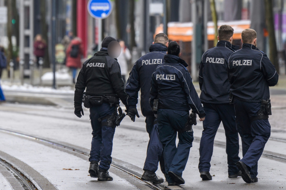 Seit Ende November streifen mehrere Polizisten zu Fuß durch die Chemnitzer Innenstadt. Nun konnten die Beamten einen weiteren mutmaßlichen Drogendealer (16) schnappen.