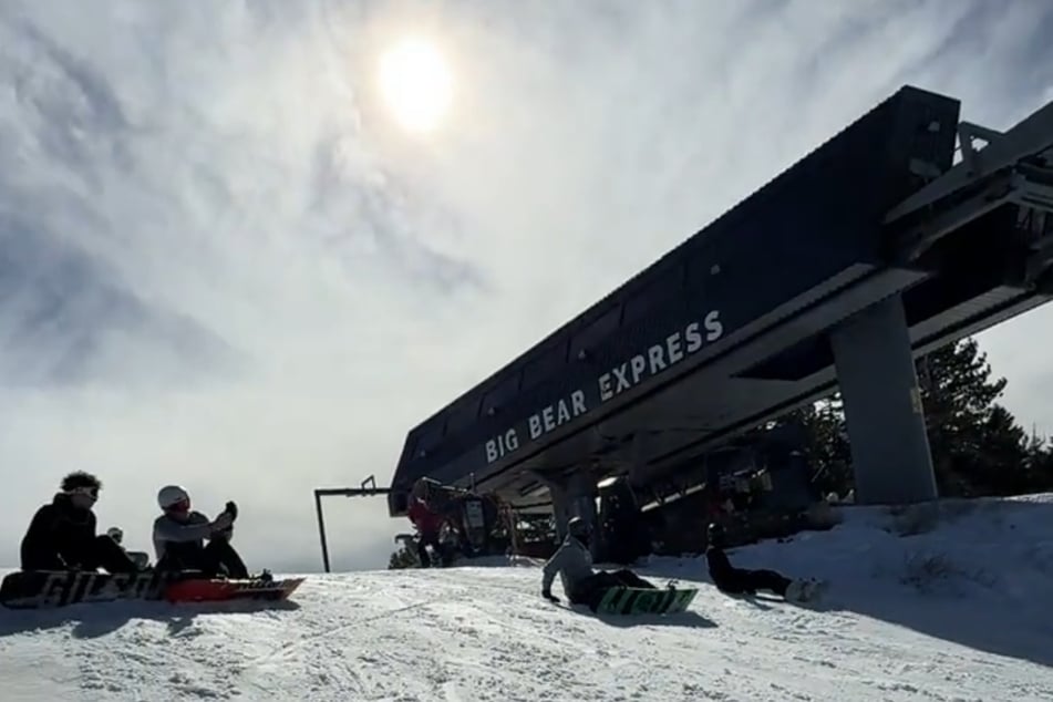 Erst als der Lift oben angekommen war, konnte der Verunglückten geholfen werden.