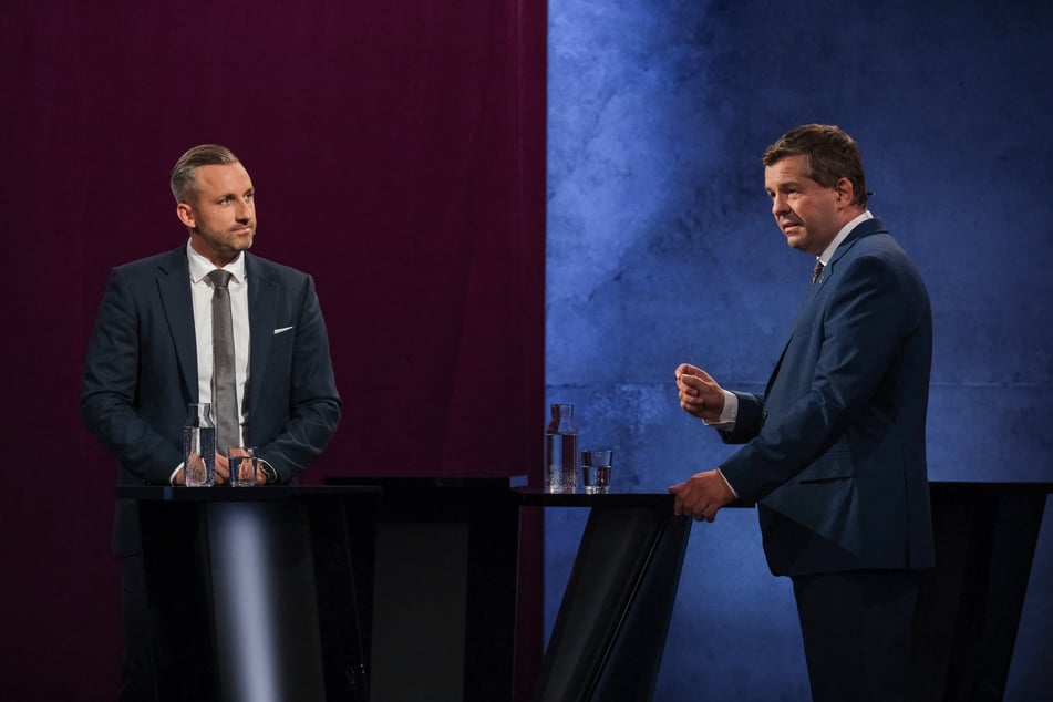 AfD-Spitzenkandidat Ulrich Siegmund (35, l.) und Sachsen-Anhalts amtierender Ministerpräsident Sven Schulze (47, CDU) messen sich im MDR-Wahlduell.