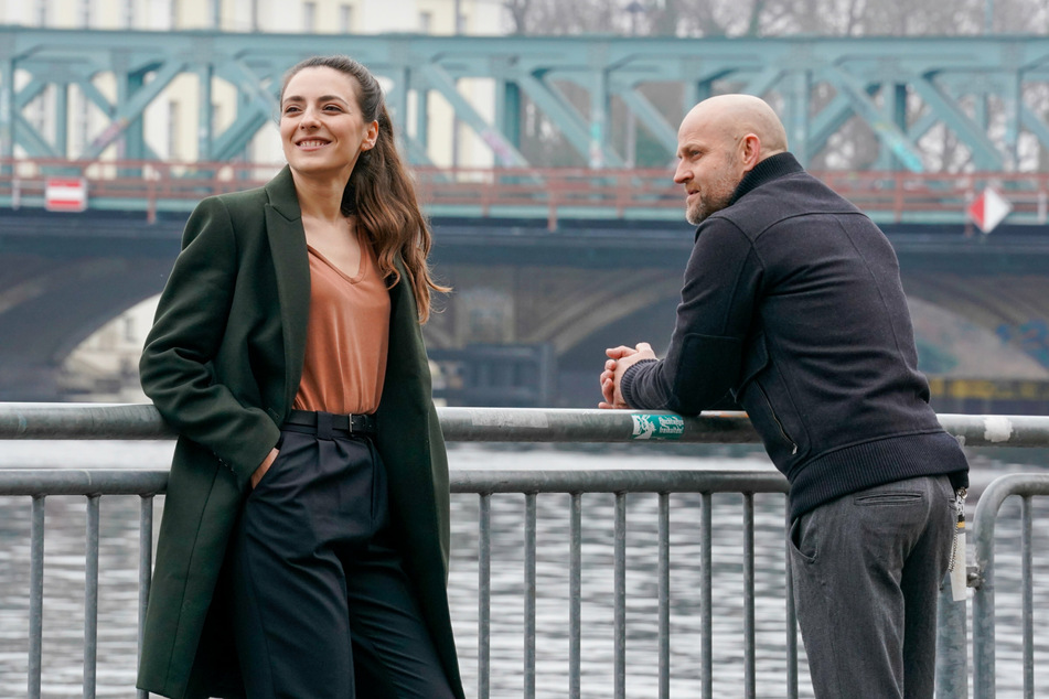 Die Reihe "Jenseits der Spree" startet am 24.09.2021 im ZDF.