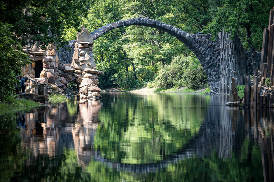 Die Rakotzbrücke in Kromlau ist besonders beliebt.