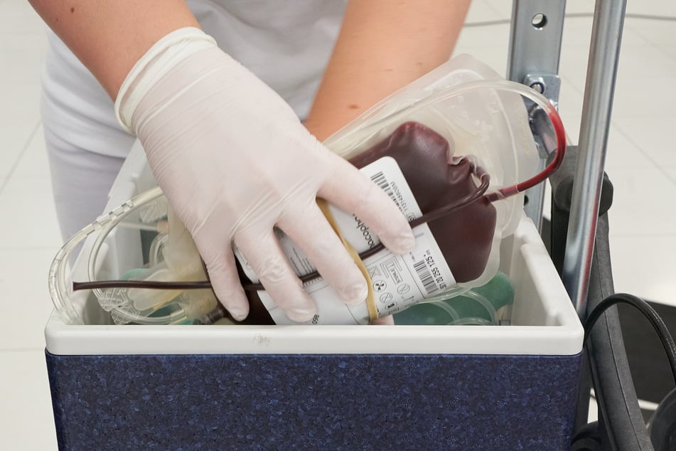 Untersuchte Blutspenden zeigen: Kaum ein Spender verfügt bereits über Antikörper gegen den Coronavirus.(Archivbild)