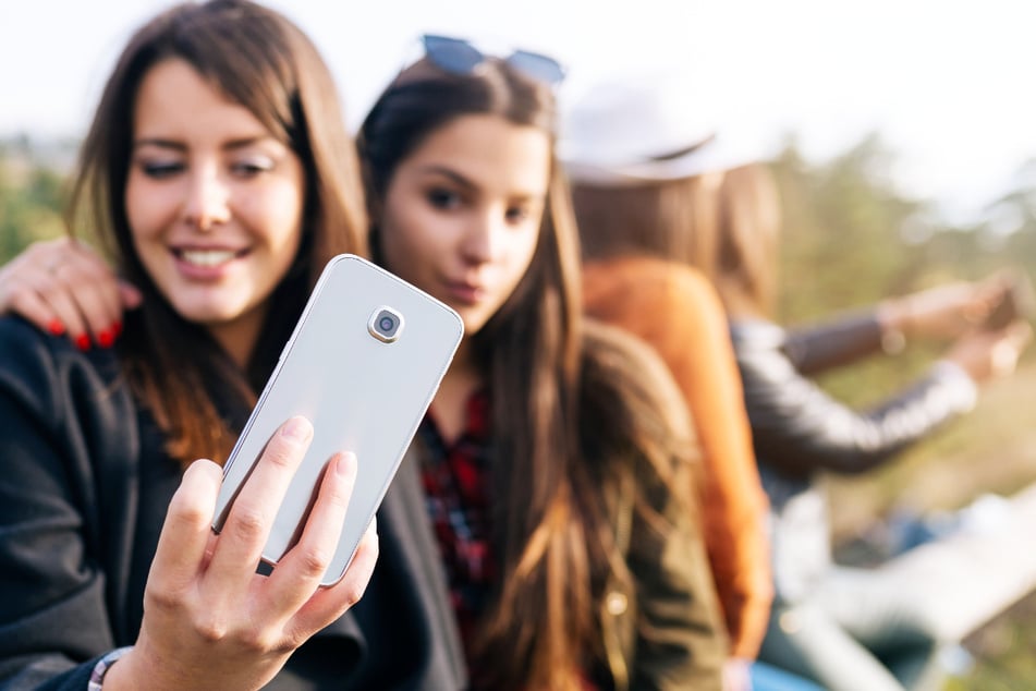 Bei Handyhelden.de gibt's die 100 GB Vodafone Allnet-Flat gerade für nur 11,99 Euro im Monat.