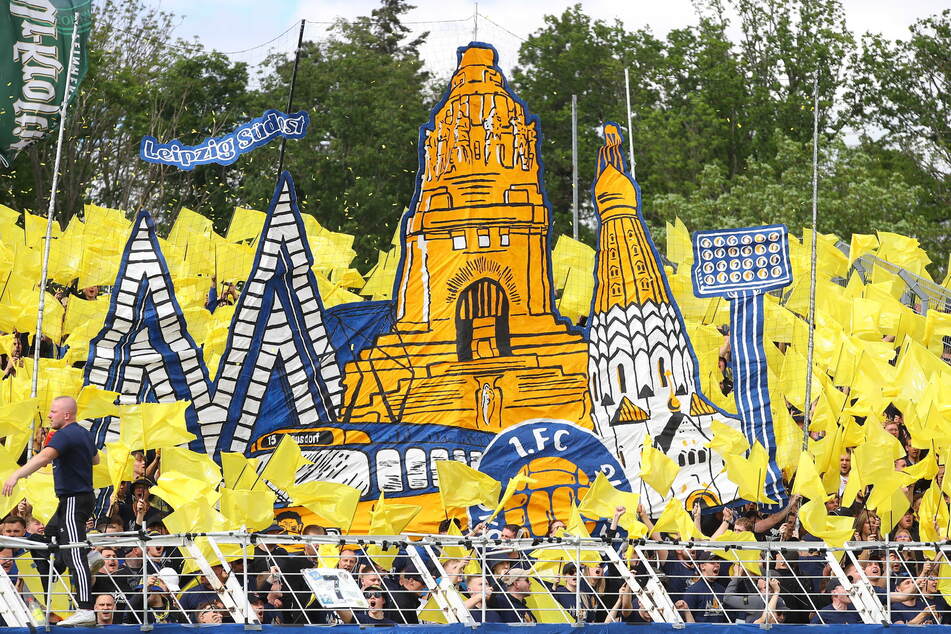 Leipzig ist eine Macht in der Regionalliga. Die Fans werden den Spitzenreiter ordentlich einheizen, damit der nächste Sieg an die Messestädter geht.