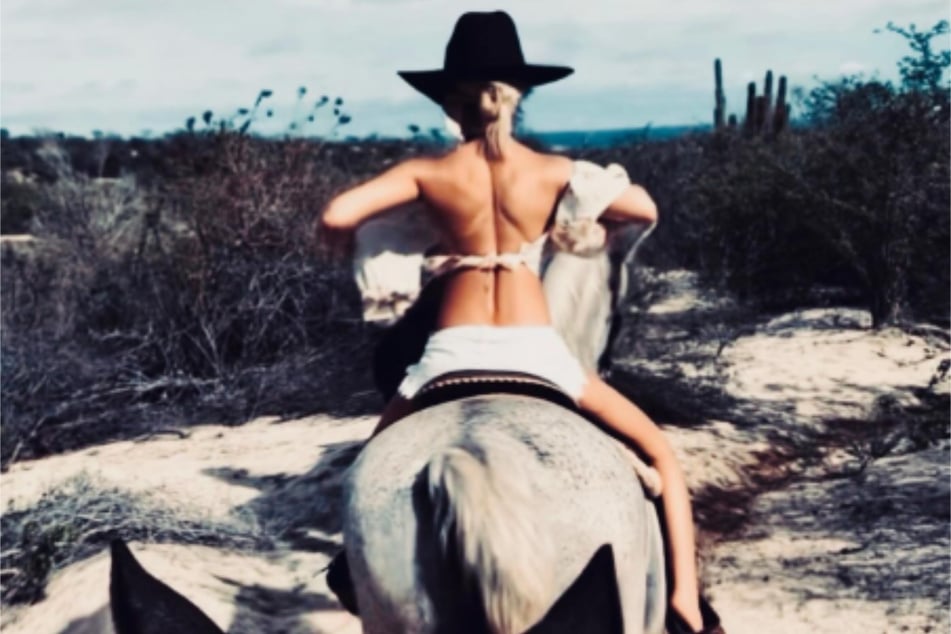 Britney Spears baffled her fans with a new post describing how she suffered "brain damage" as her ex's shocking memoir claims continued to make headlines.