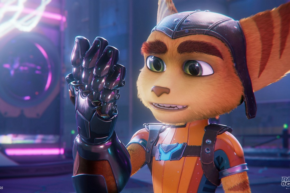 Held Ratchet muss sich zu Beginn des Spiels im neuen Universum ohne seine Kumpanen umsehen. Grafisch ist der Titel eine Bombe!