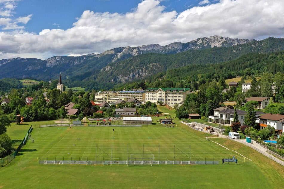 Vor der malerischen Kulisse der österreichischen Alpen werden die Dynamo-Profis eine Woche lang schwitzen.