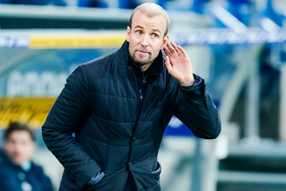 Falls Sebastian Hoeneß (38) Trainer bleiben darf, steht ab dem kommenden Samstag eine Englische Woche der Wahrheit für den Coach an.