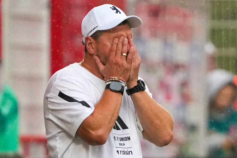 Steffen Baumgart (53) war mit manchen Schiri-Entscheidungen nicht einverstanden.