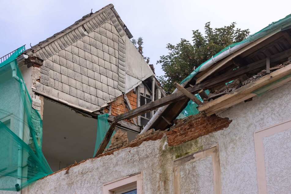 Das Dach des denkmalgeschützten Hauses ist vor zwei Wochen eingestürzt.